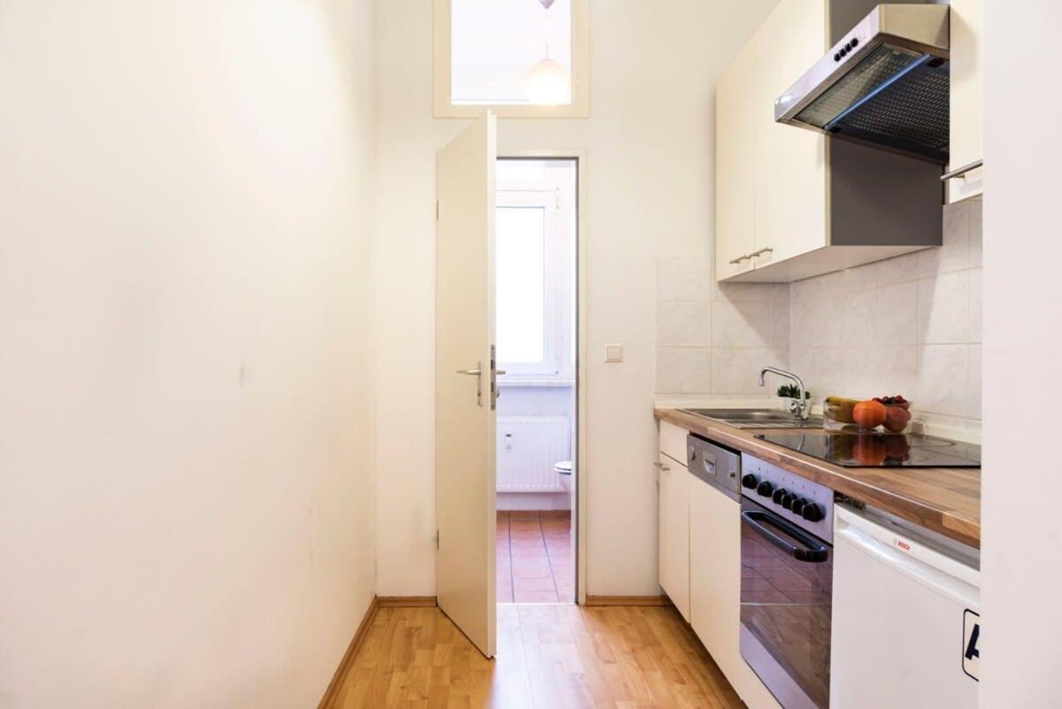 One Bedroom Apartment Berlin Neukoelln Eksteriør bilde
